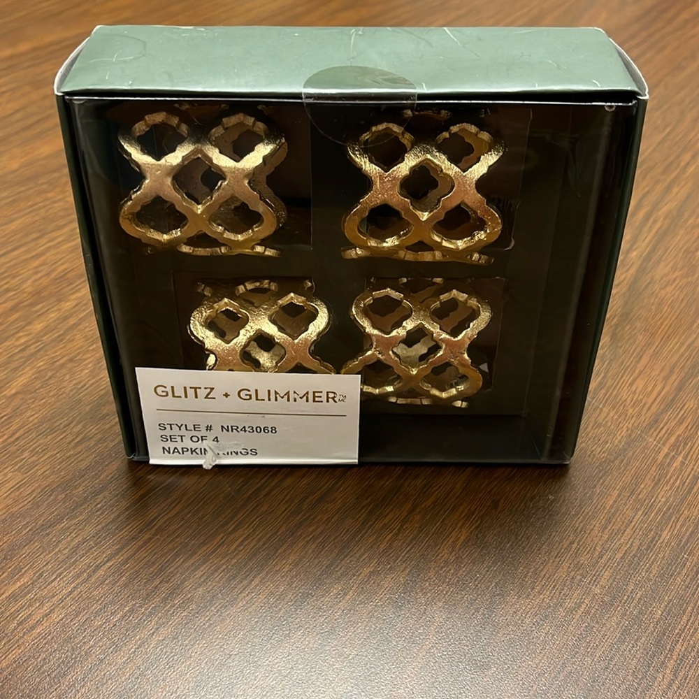 Glitz & Glimmer set of‎ 4 napkin rings, NWOT